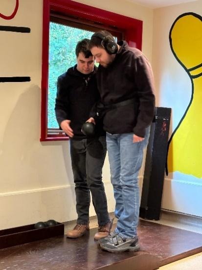 C:\Users\qe2ce\AppData\Local\Packages\5319275A.WhatsAppDesktop_cv1g1gvanyjgm\TempState\C4EF9C39B300931B69A36FB3DBB8D60E\WhatsApp Image 2024-11-05 at 16.36.47_ab937f37.jpg